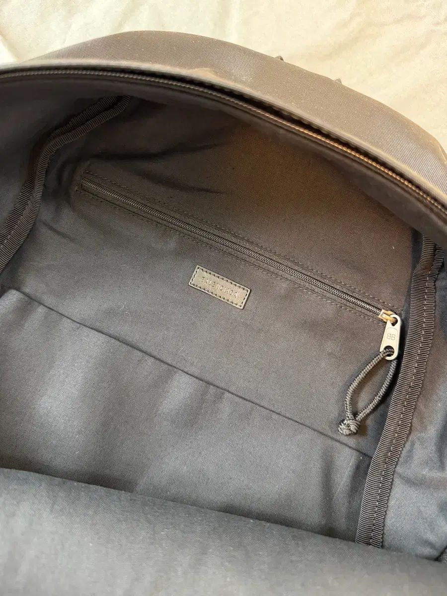 バレンシアガ エクスプローラー バックパック ブラック