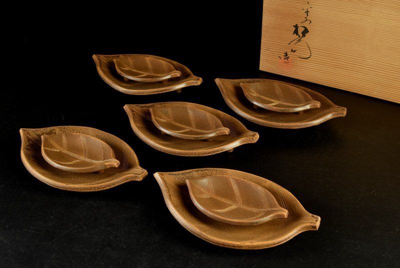 蔵C 9869 e 高取釉 平安松斎 葉形皿 刺身皿 小附 足付皿 五客 共箱