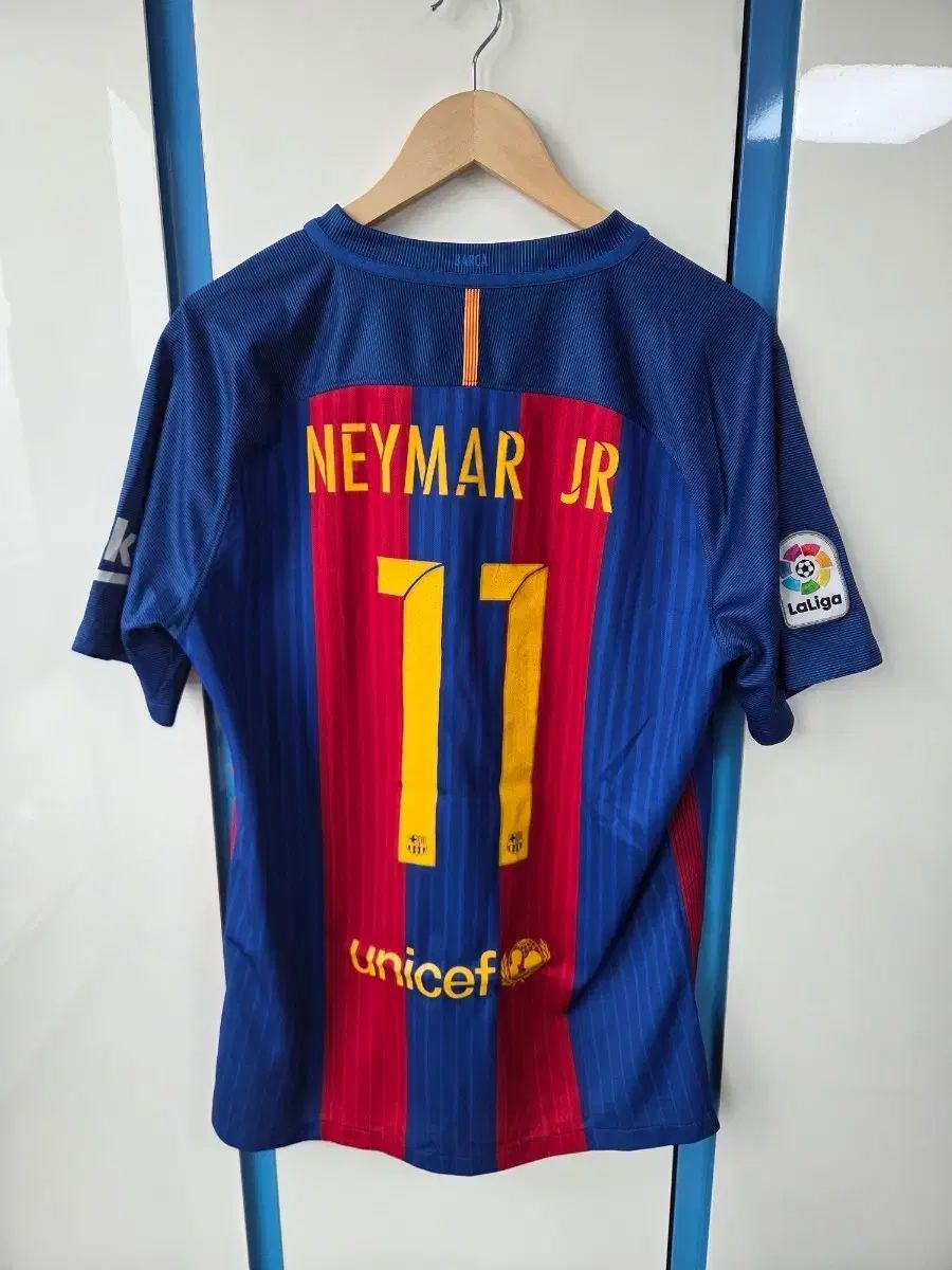 正規品 中古 新品同様 バルセロナ 16/17 Lサイズ バルセロナ 16/17 (ネイマール) - メルカリ
