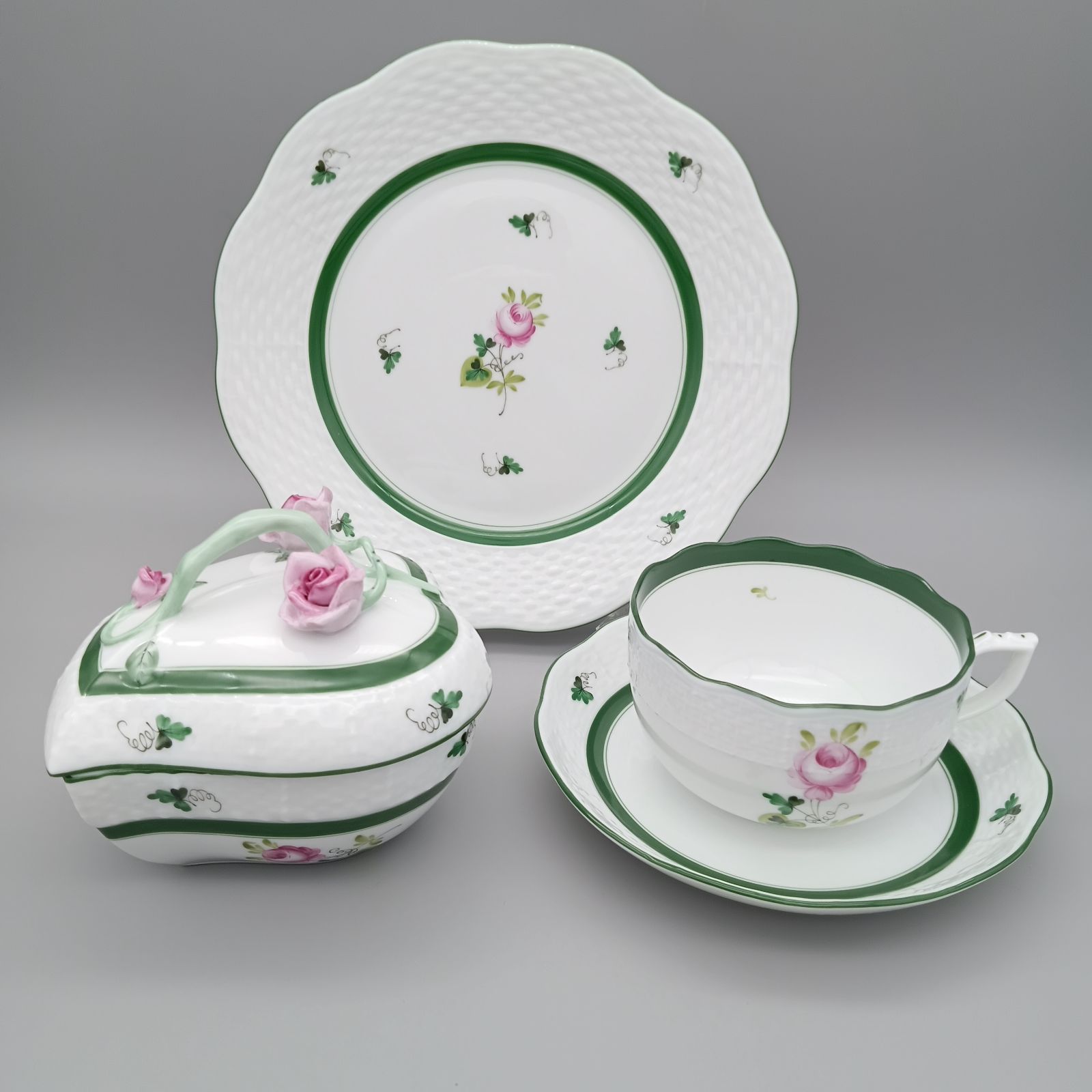 ヘレンド ウィーンのバラ 小物入れ ボンボニエール Herend - メルカリ