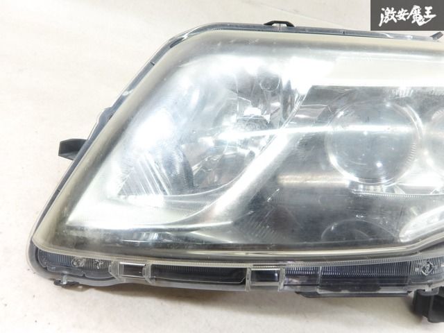 デリカD5右ヘッドランプユニット デリカD5⁄D:5 DBA-CV5W 右ライト⁄右