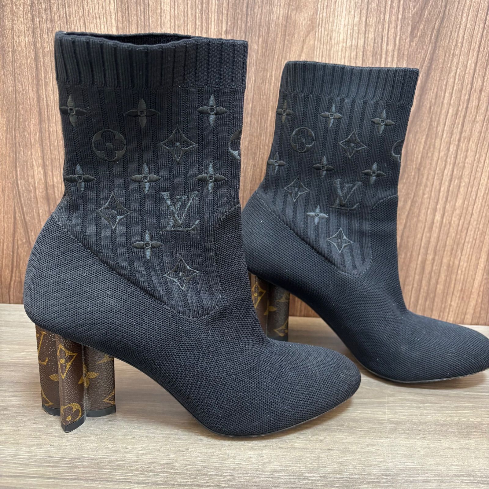 ☆【美品】ルイヴィトン LOUIS VUITTON M11559 シルエットライン