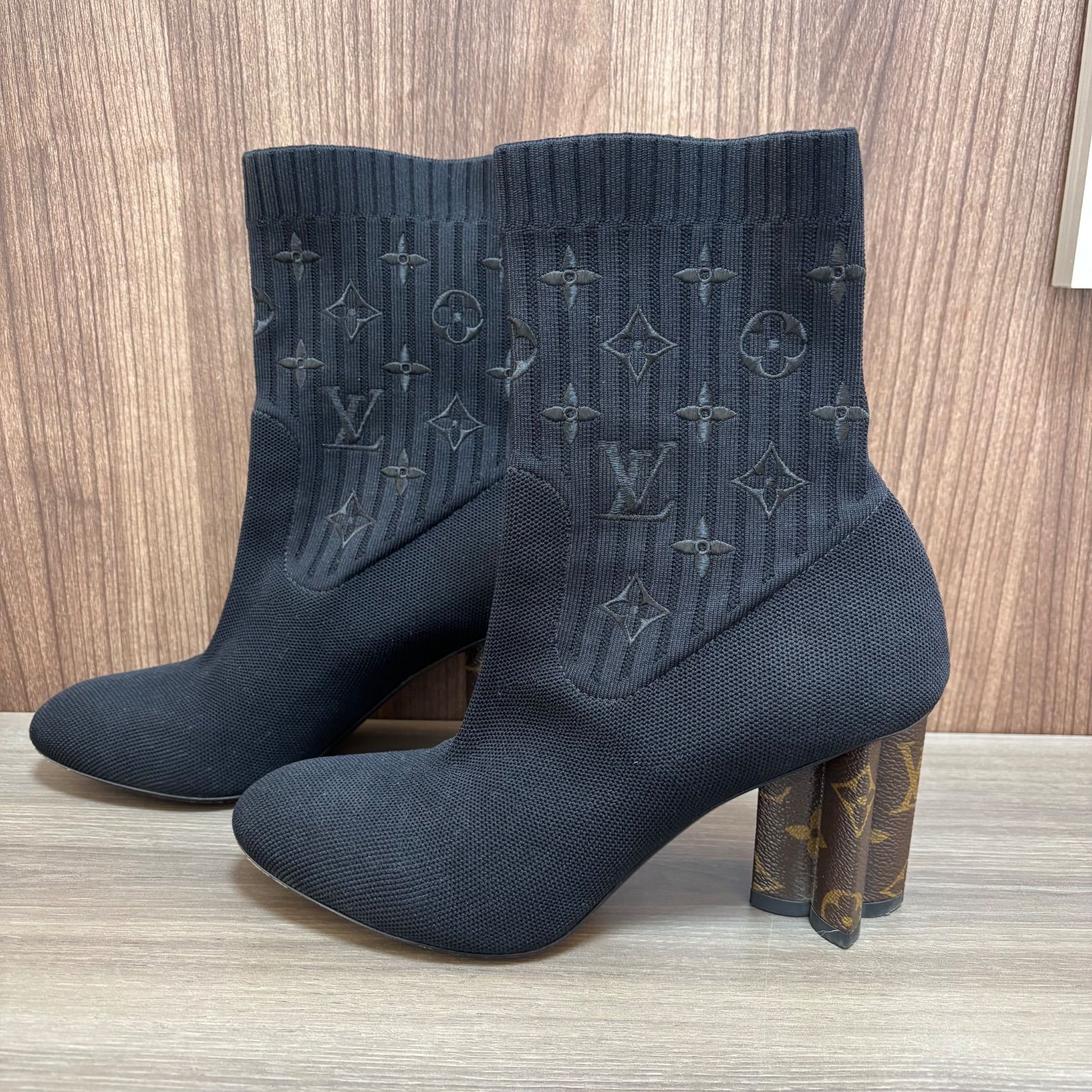 ☆【美品】ルイヴィトン LOUIS VUITTON M11559 シルエットライン ☆【美品】ルイヴィトン LOUIS VUITTON M11559 シルエットライン