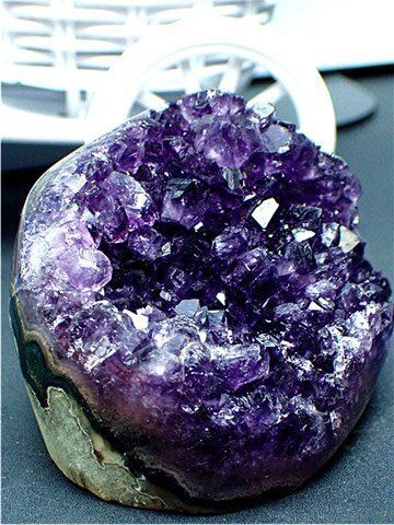 AAA級家庭円満◇天然ウルグアイ産アメジスト原石B86G3/111G28D - メルカリ