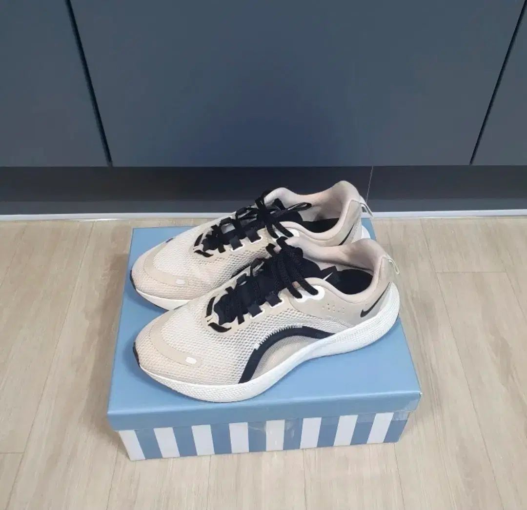 ナイキ リアクト エスケープ SK ラン 2 レディース ランニングシューズ