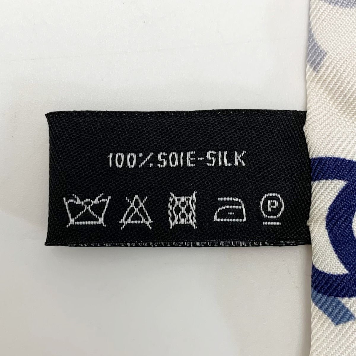 CHANEL シャネル ヘアバンド 細いスカーフ ツイリー ホワイト シルク