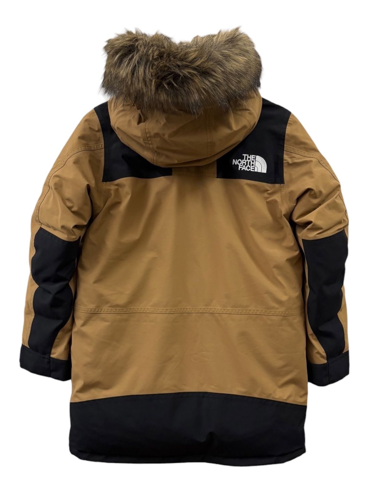 THE NORTH FACE (ザノースフェイス) マウンテンダウンコート