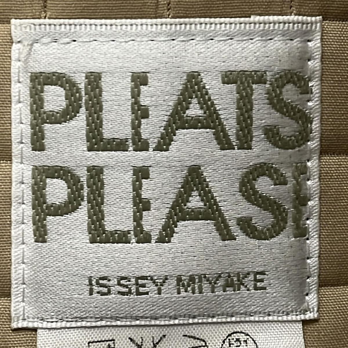 PLEATS PLEASE(プリーツプリーズ) コート サイズ3 L レディース美品