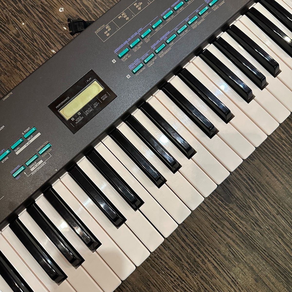 Yamaha DX21 Synthesizer キーボード ヤマハ シンセサイザー - メルカリ