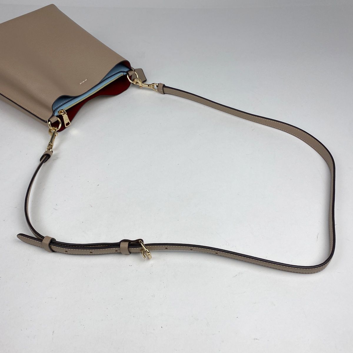 コーチ COACH ロゴ ショルダーバッグ 斜め掛け ショルダーバッグ