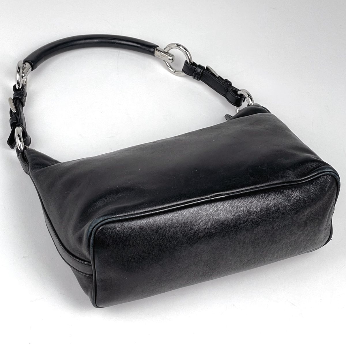 プラダ PRADA ロゴプレート ショルダーバッグ ハンドバッグ ワン