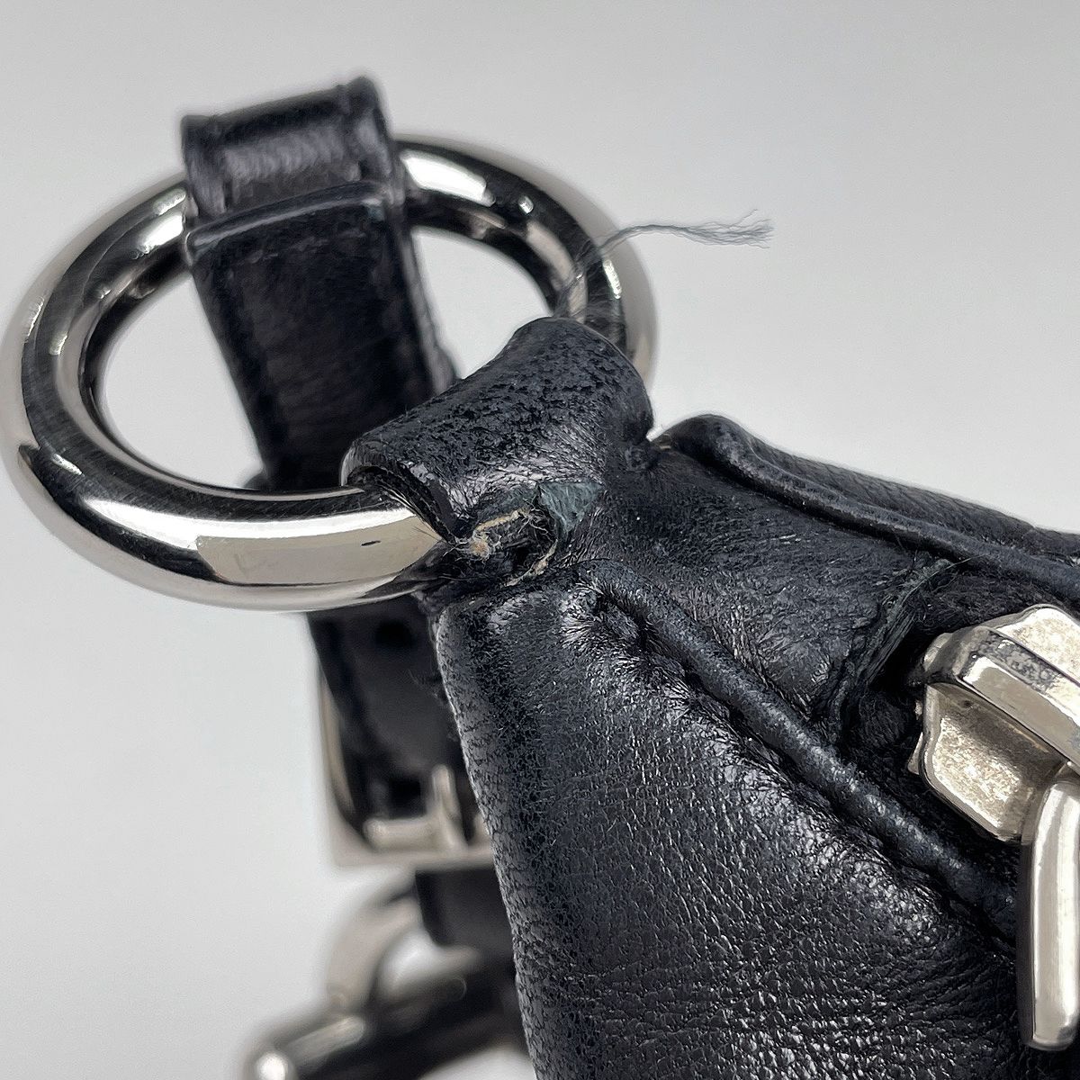 プラダ PRADA ロゴプレート ショルダーバッグ ハンドバッグ ワン