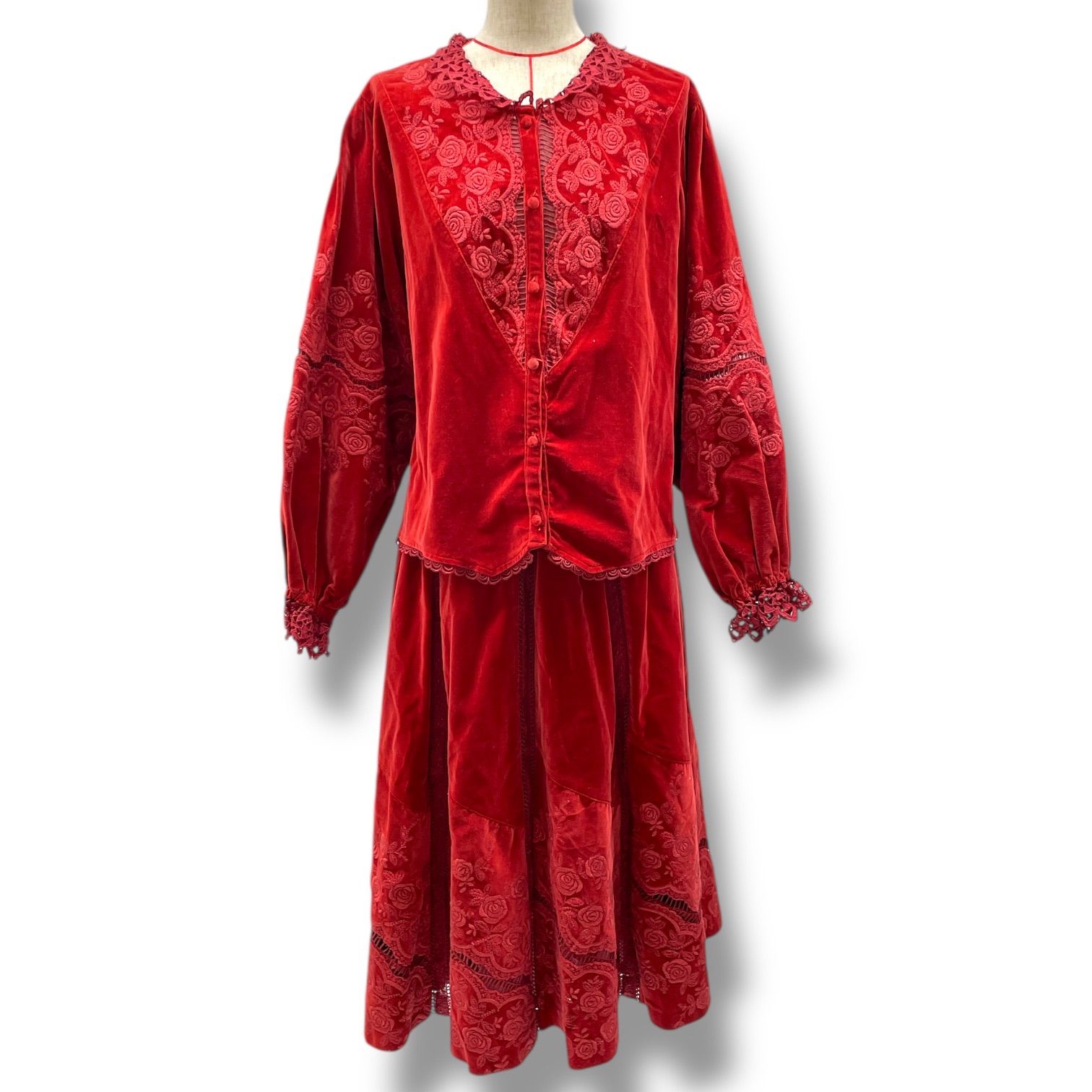 色の暮し クラ 長袖ブラウス ロングフ スカート セットアップ ベロア 刺繍 薔薇 1 10421 490 10221 590 赤 レッド フリーサイズ レディース 秋 ゴーゴー古着マルイファミリー 30 No 289