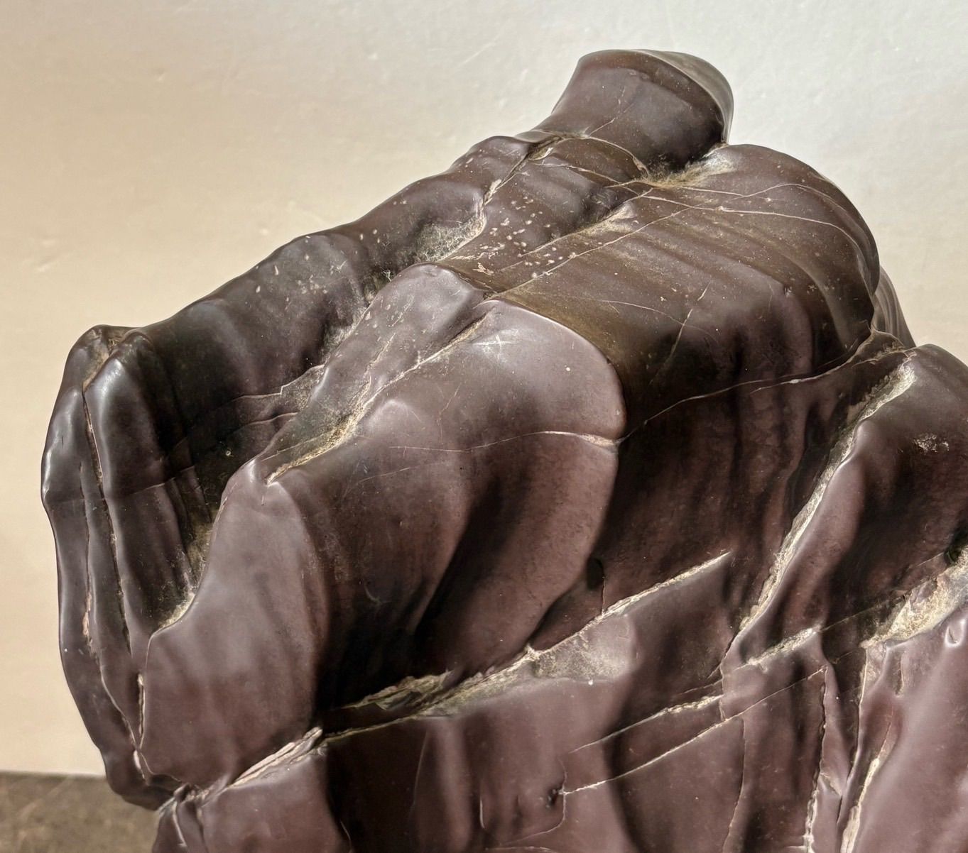  天然石 置物 鑑賞石 茶色 重い 木製台 インテリア 花飾り 置物 インテリア小物