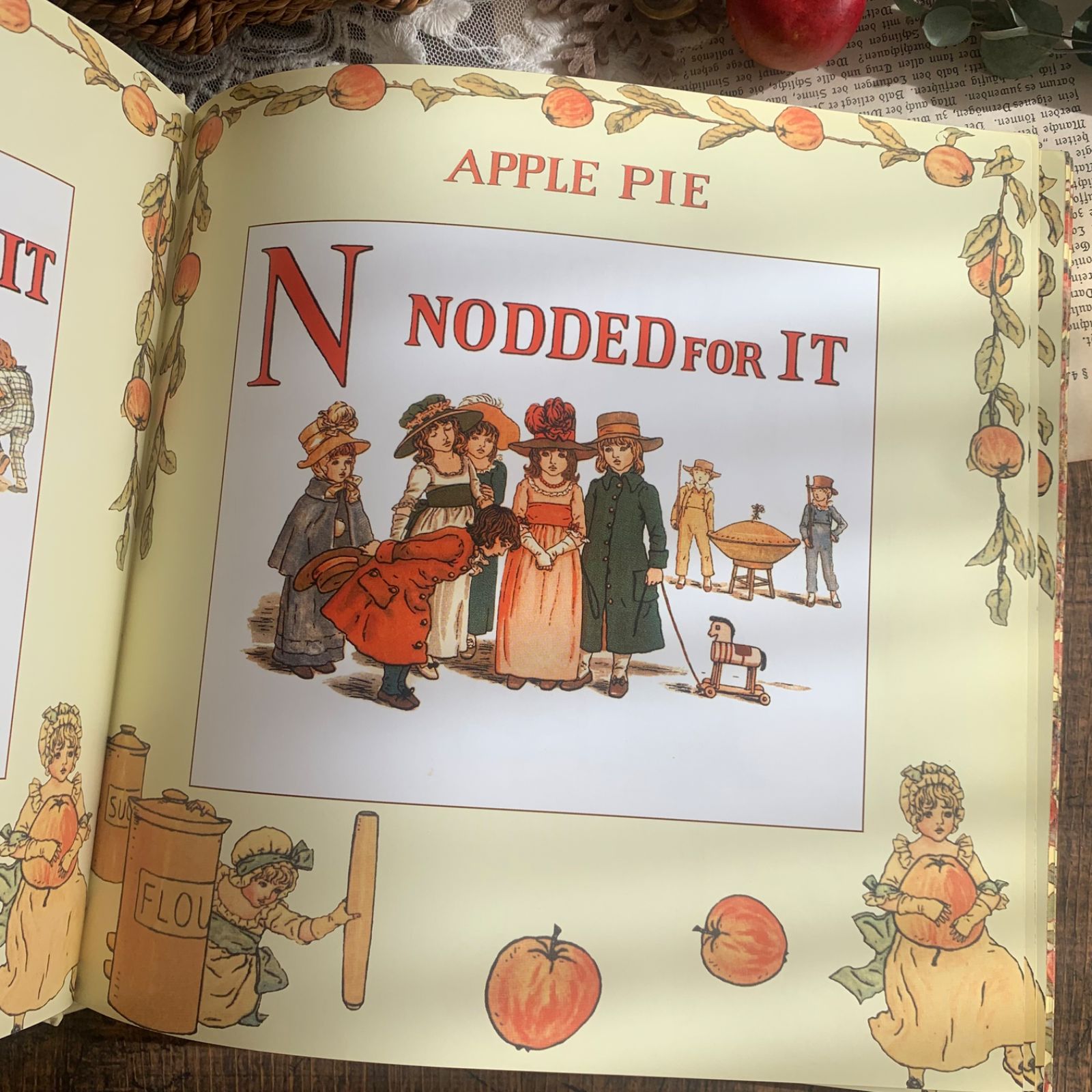 ヴィンテージ絵本 洋書 A Treasury of Kate Greenaway 1989年 ケイト