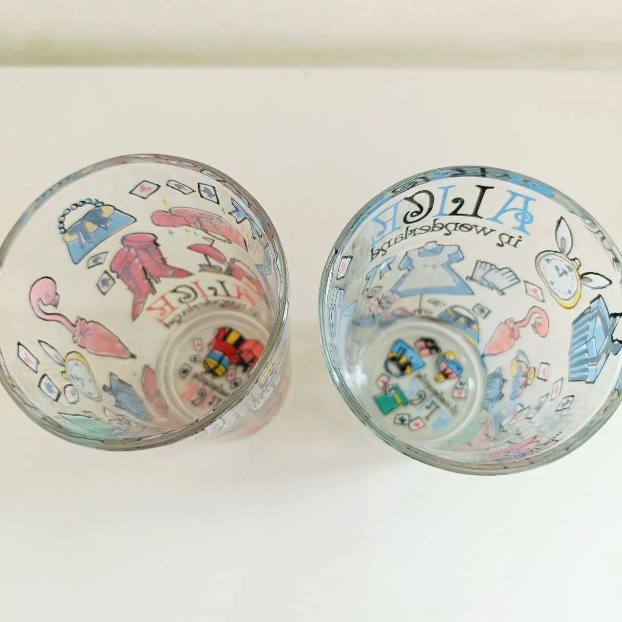 アリスインワンダーランドガラスコップセット - メルカリ