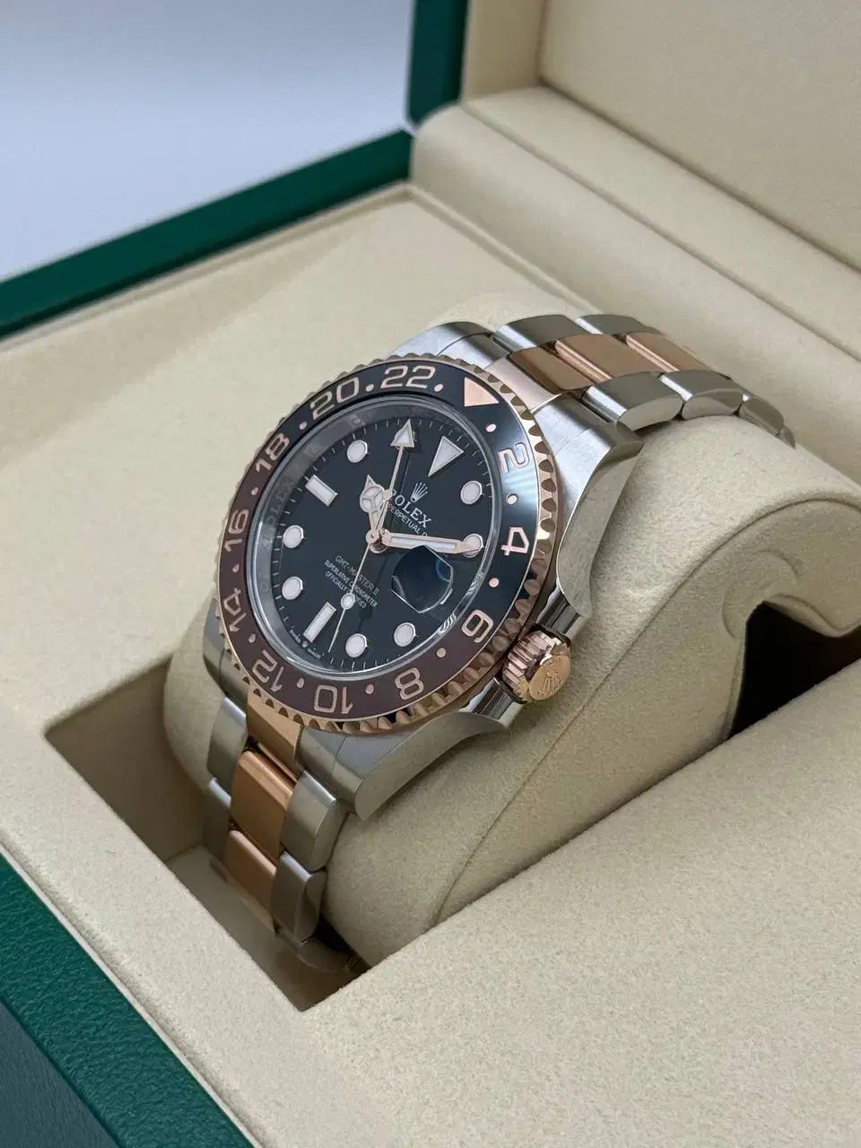 ロビン出品 GMTマスター2 ルートビアコンビ 126711 新品 商品 出品 - メルカリ