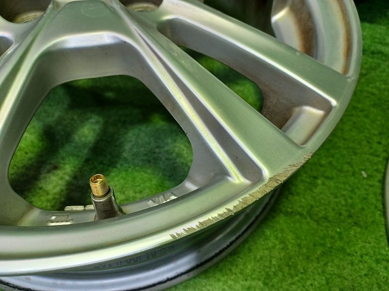 シルバー 14インチ