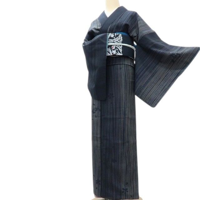 美品　裄直しサービス　縞模様　御召着物 百華❀Y4106◇美品 正絹 やまと誂製 手縫い仕立て 縦縞 桜 塩沢お召