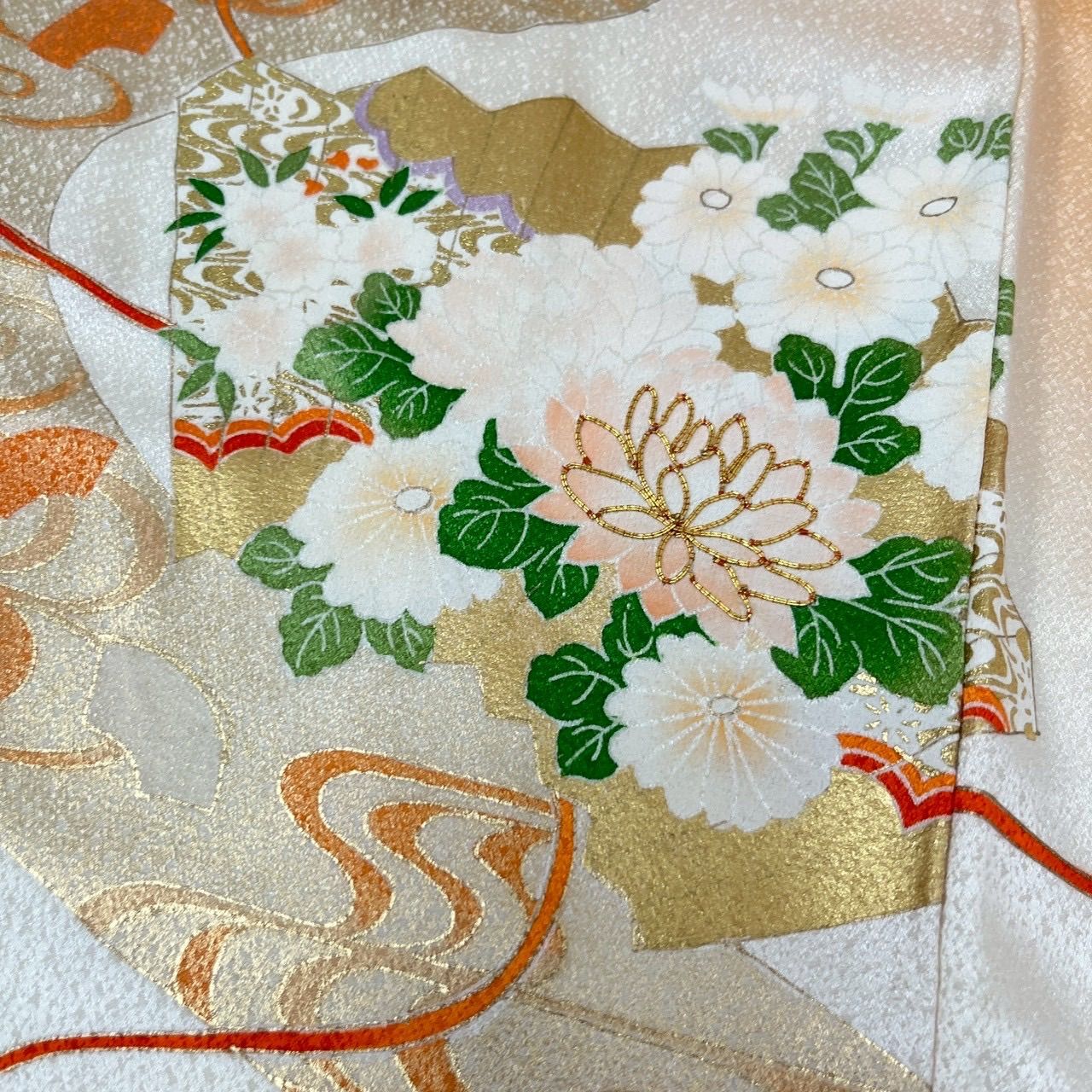 付下げ 金駒刺繍 花柄の上品な染め 裄65 紋無し 訪問着 正絹 着物 MK