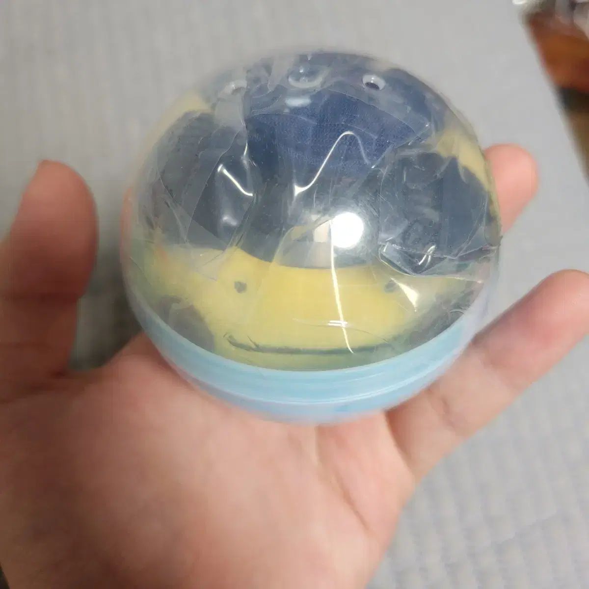 ピカチュウ駅長キーホルダー 釜山ポップアップ メタモン ストレスフリー キーホルダー キーリング 