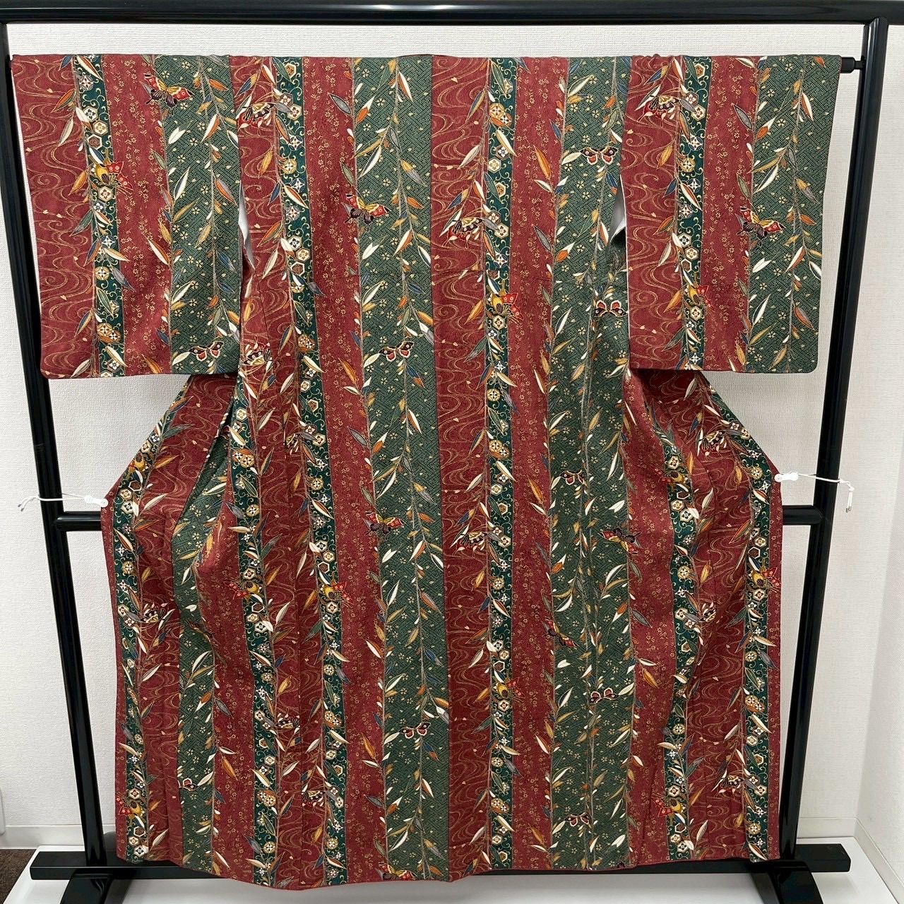 小紋 縞に素敵な染め 裄66.5 膨れ織 正絹 着物 MK-1866 - メルカリ