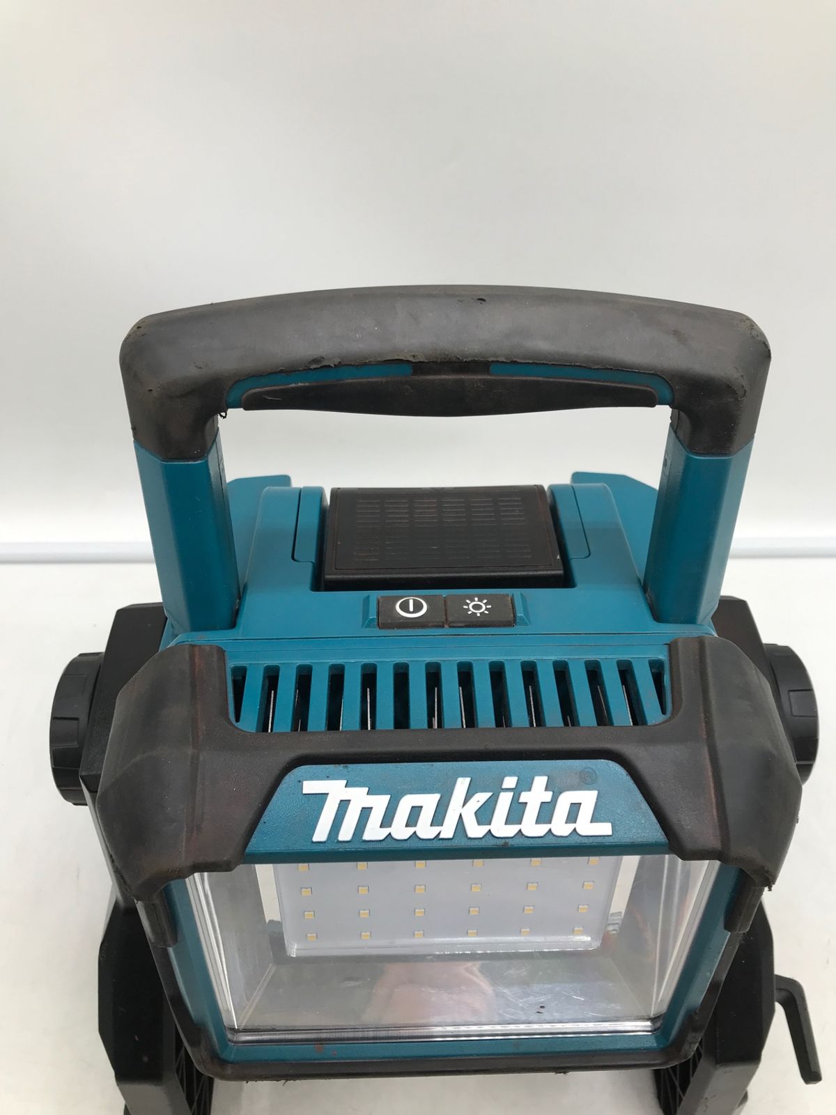 品 Makita マキタ 14.4 V 18 Vバッテリ AC両用スタンドライト ML 811 エコツー M 02