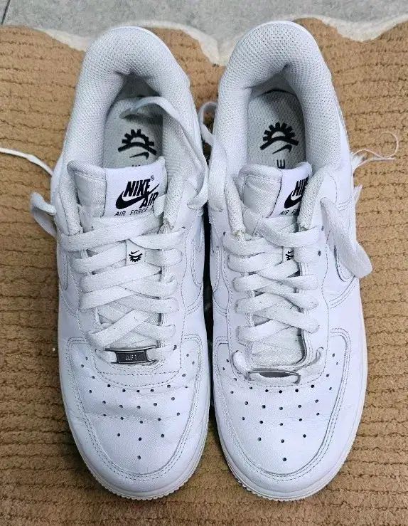 ナイキ エアフォース フライイーズ レディース トリプル 白 245