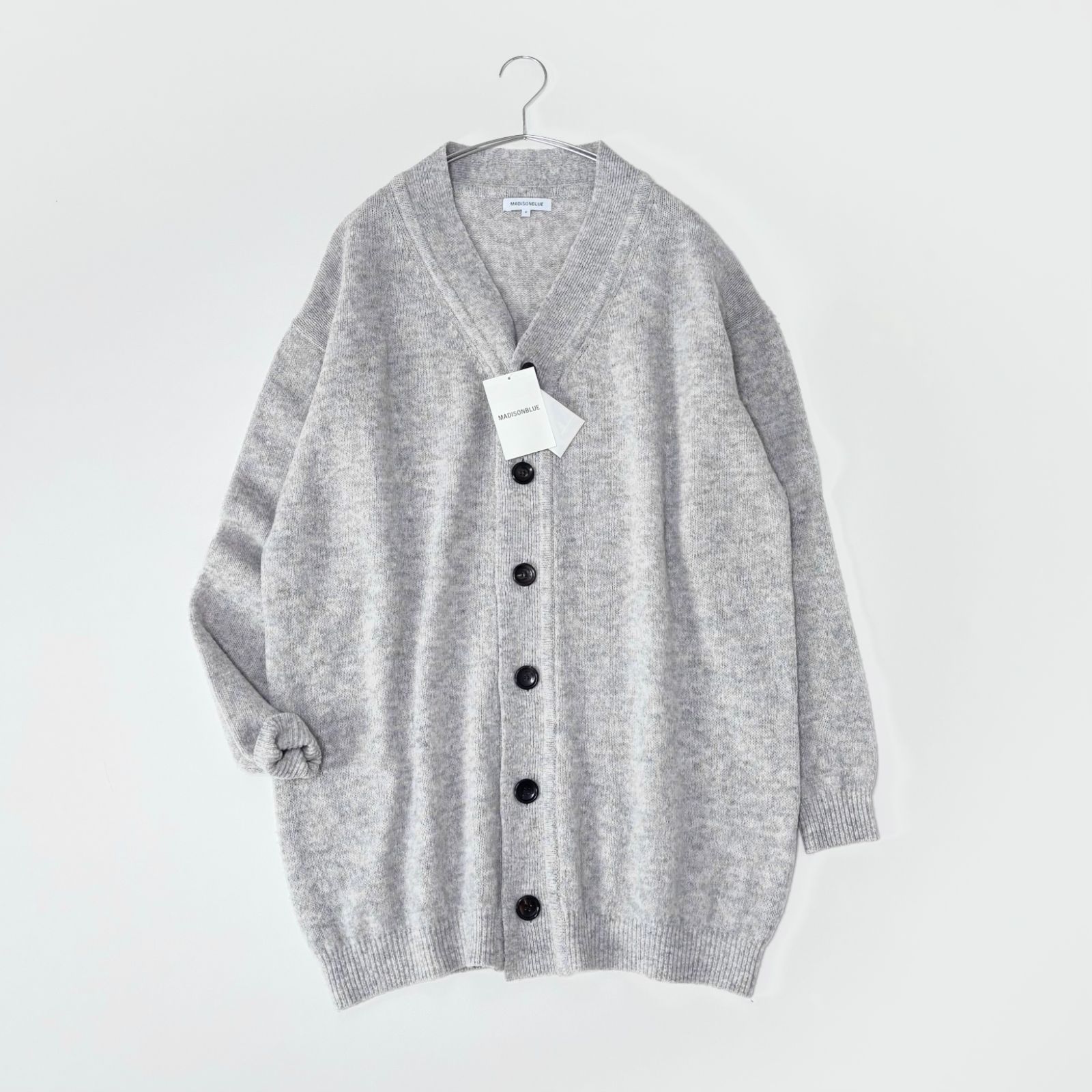 シャギービッグカーディガン　タグ付き　マディソンブルー　オーバーサイズシルエット 未使用タグ付き MADISONBLUE SHAGGY BIG CD マディソンブルー