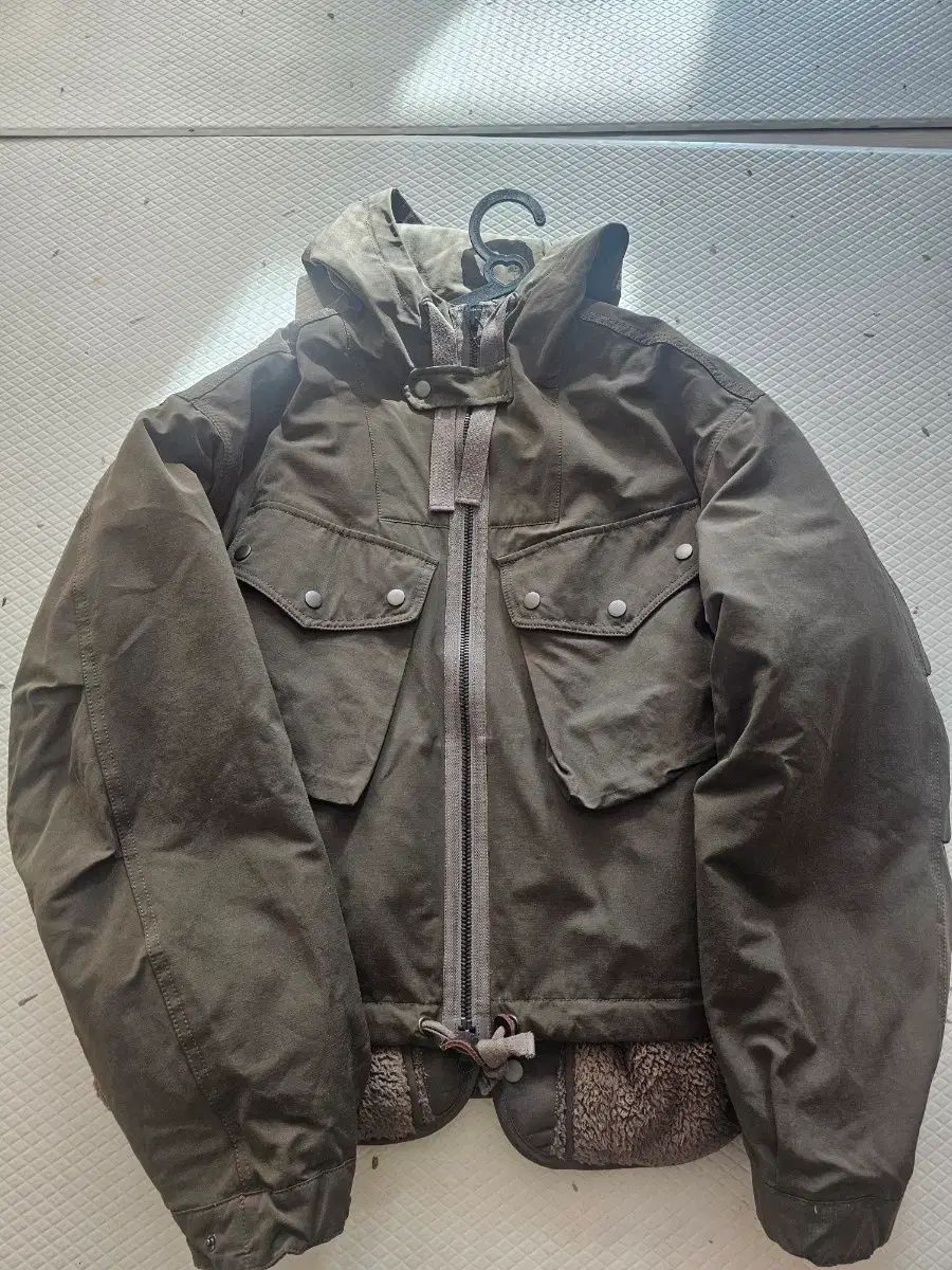 FrizmWORKS フリズムワークス スモーク フード パーカ オリーブ