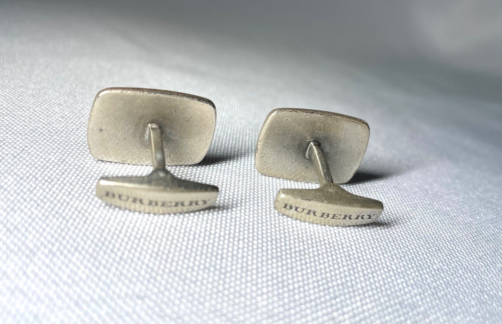 Burberry バーバリー ホースナイトロゴ 騎士 エンブレムデザイン 艶