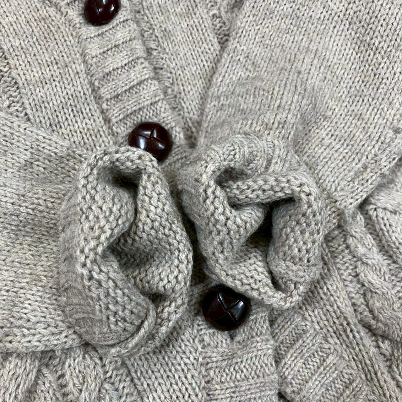 バーバリーブルーレーベル ケーブルニット カーディガン フード付き