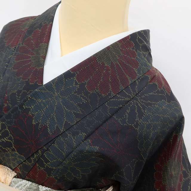 ✾まめ藤✾美品未着用 正絹 着物 証紙付き“紅を引き、変化して打ち