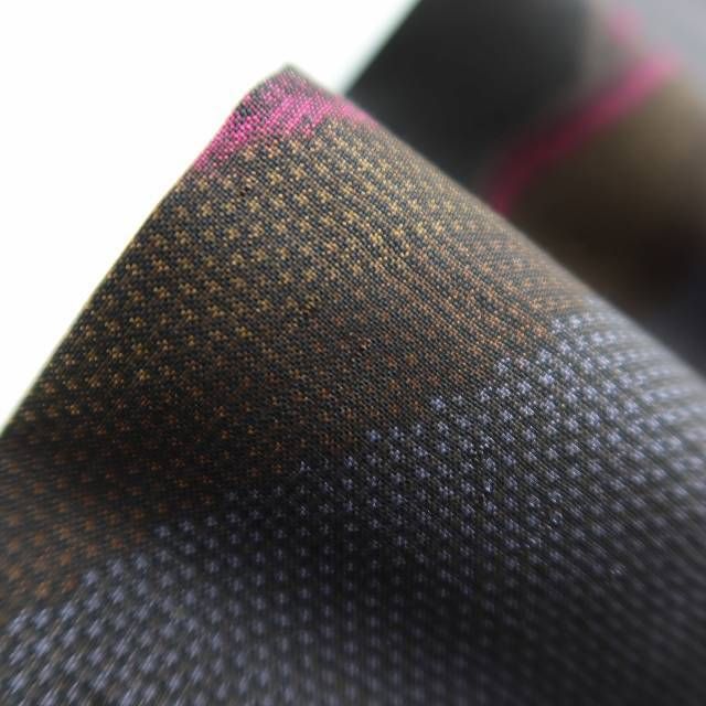  ✾まめ藤✾ 正絹 着物 静かでもビビッとくる差し色を連れてモダンに薫る 大島紬 U 63 紬 着物