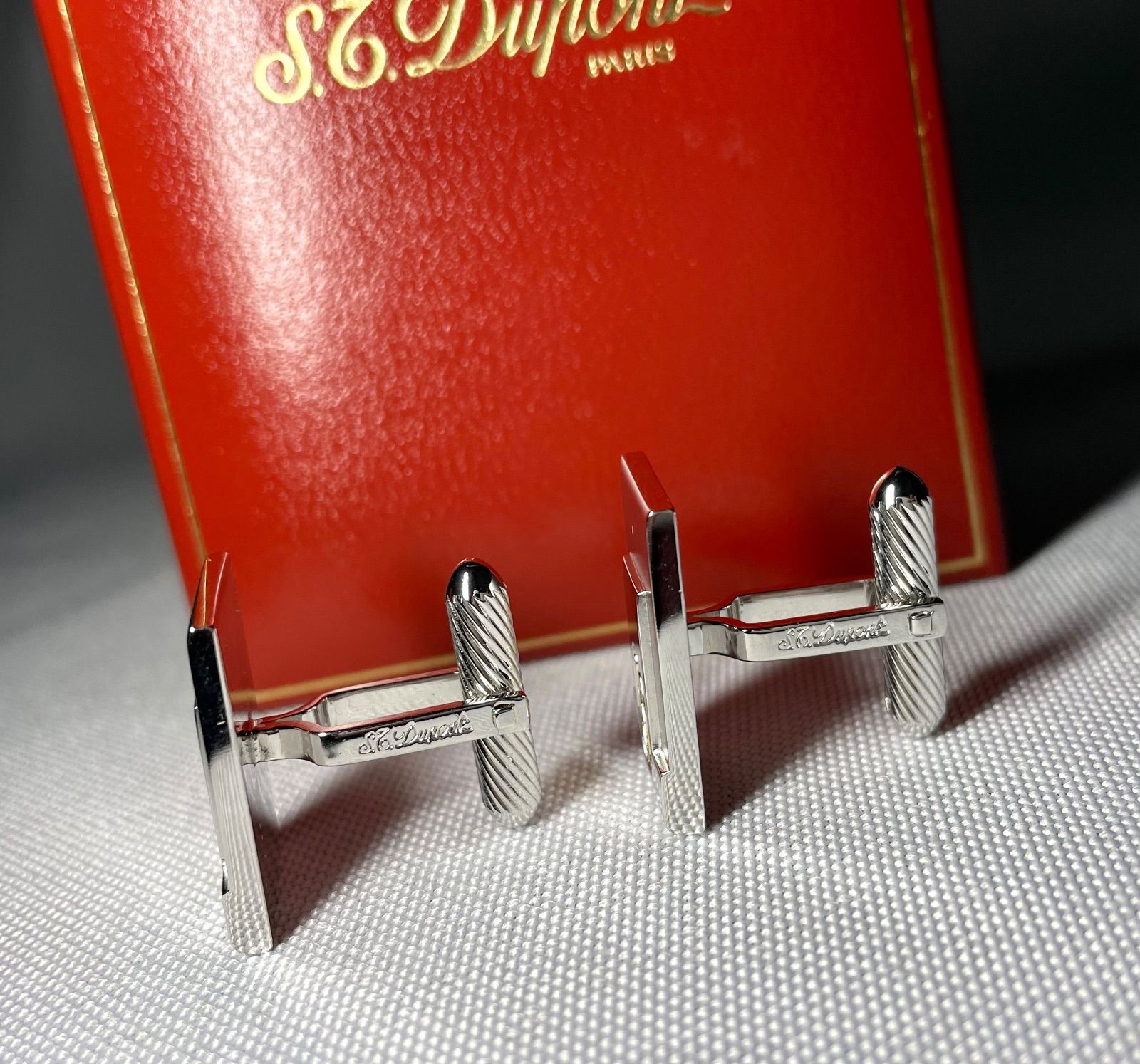 S.T.Dupont デュポン Dロゴ 鏡面＆艶消しシルバー＆ゴールド スクエアカフス カフリンクス ボタン ケースあり メンズ カフリンクス 小物 メンズ