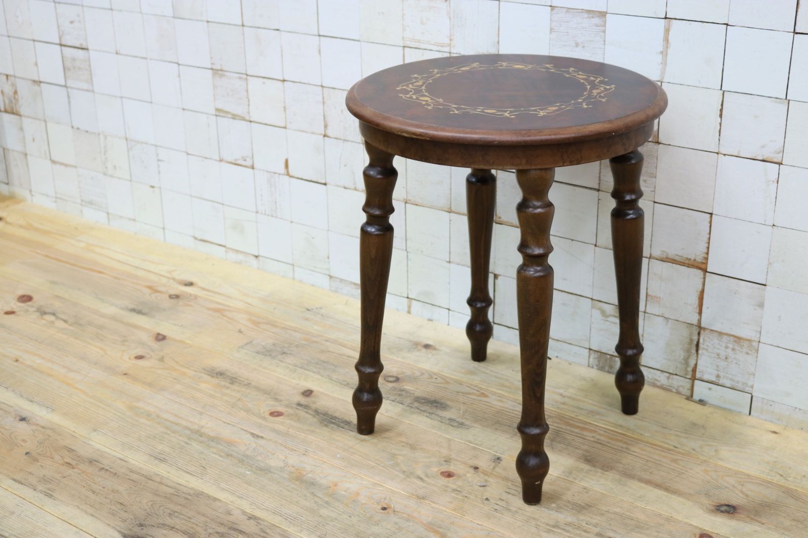 GMIK 608 Demain ドマン スツール 椅子 腰掛け サイドテーブル 花台 イタリア製 エレガント クラシック ヨーロピアン アンティーク