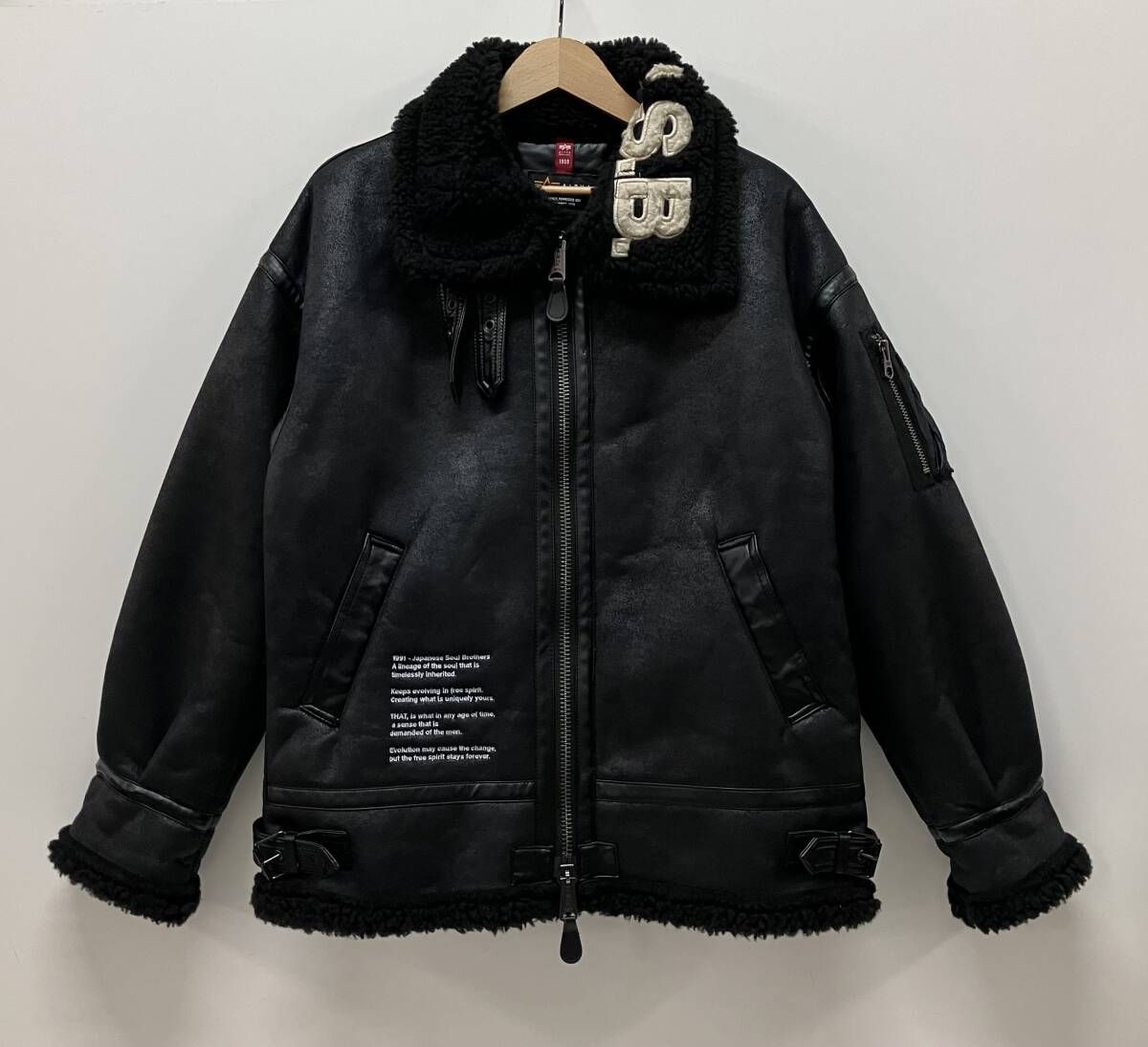 ALPHA INDUSTRIES×J.S.B ブラックムートンジャケット 刺繍 ALPHA ×JSB アルファ × ジェイエスビー TA1511-9001 フェイクムートン