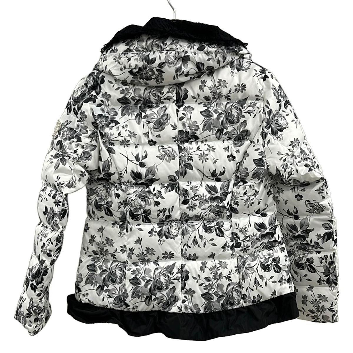 【極美品】完売品 スーパービューティー ダウンジャケット 花柄 フリル XL スーパービューティー ダウンジャケット サイズ40 M レディース美品