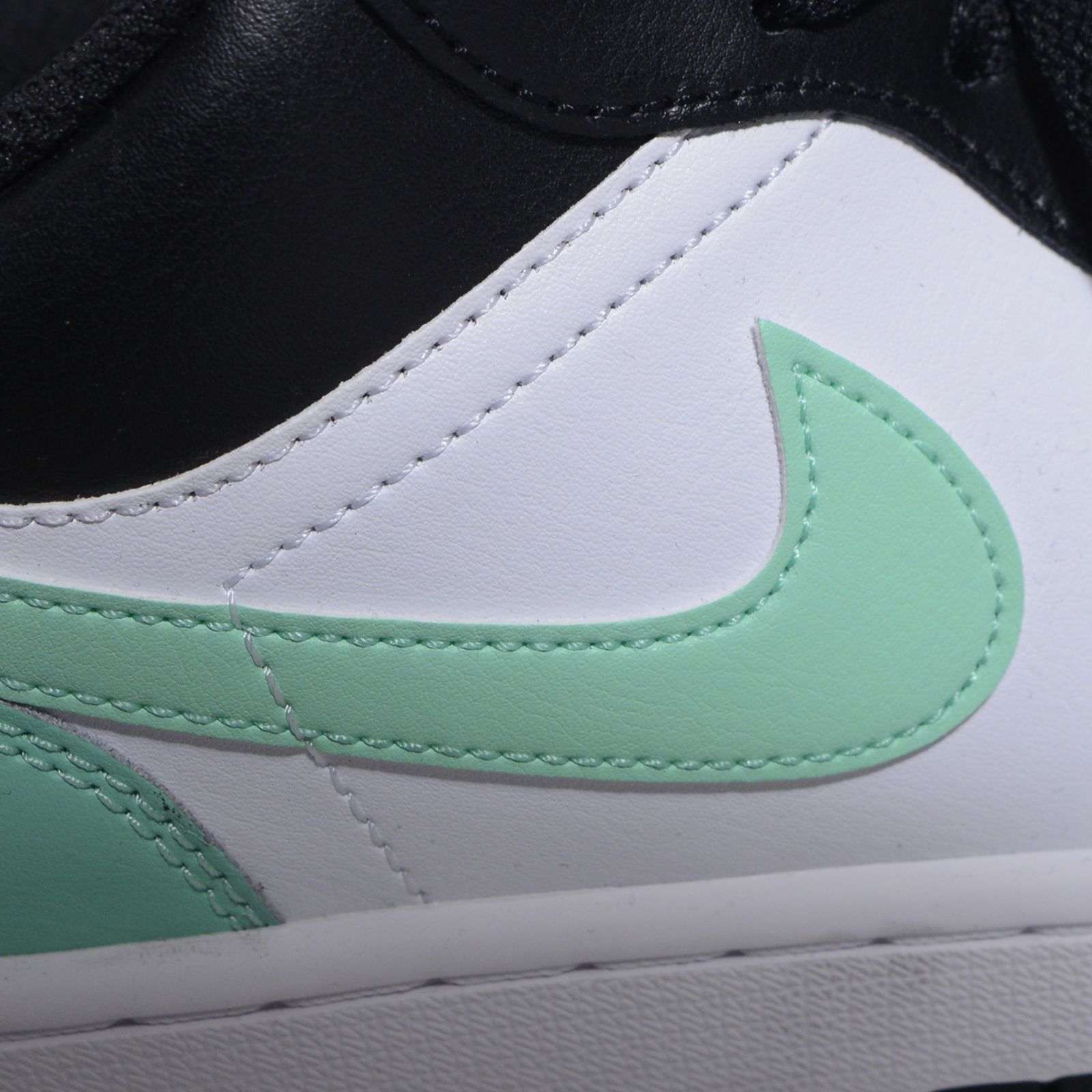 NIKE AIR JORDAN 1 LOW ナイキ エア ジョーダン 1 ロー グリーングロー 