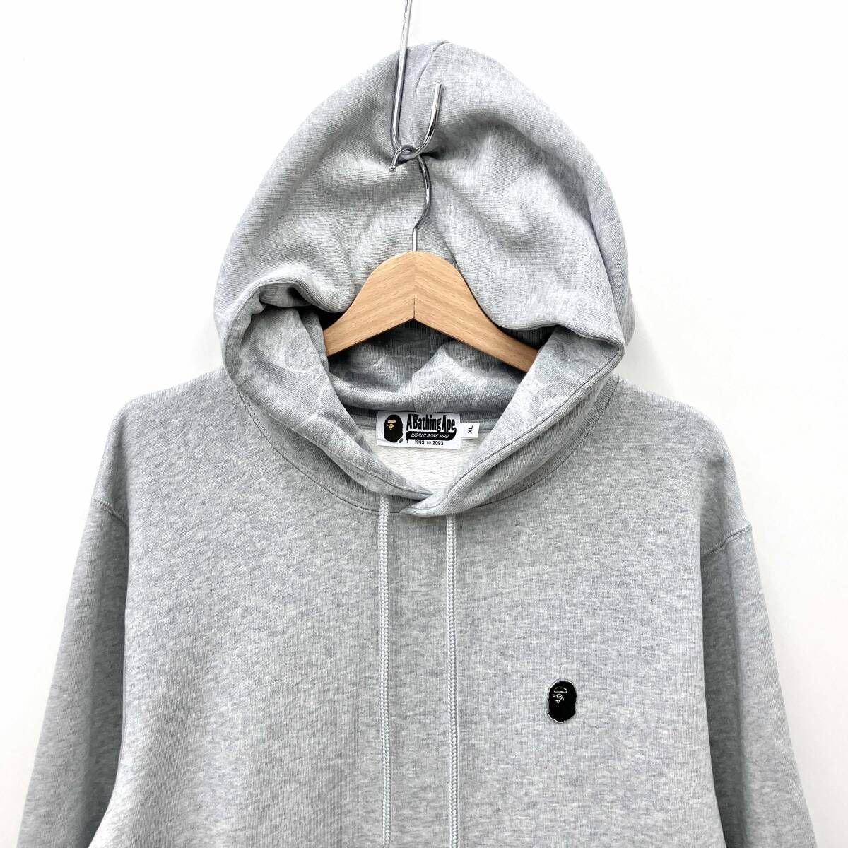 A BATHING APE アベイシングエイプ メタルモチーフ スウェットパーカー 