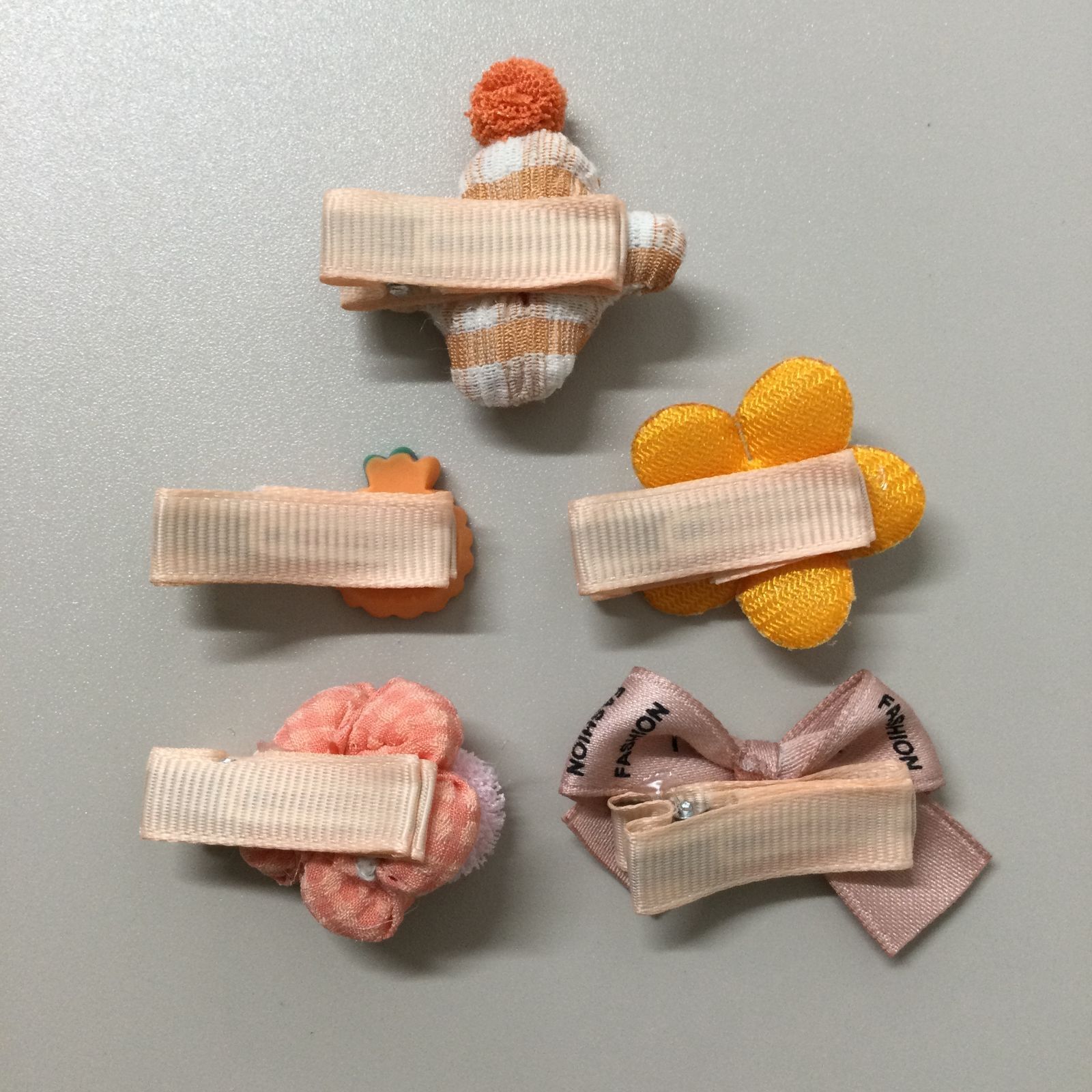 【未使用】neighborhood ヘアアクセサリー a071【新品・未使用品】キッズ用ヘアクリップ 5種類x2点セット ピンク