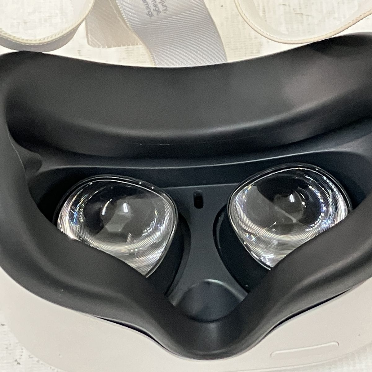 Meta Oculus Quest2 64GB KW49CM VRヘッドセット メタクエスト オ