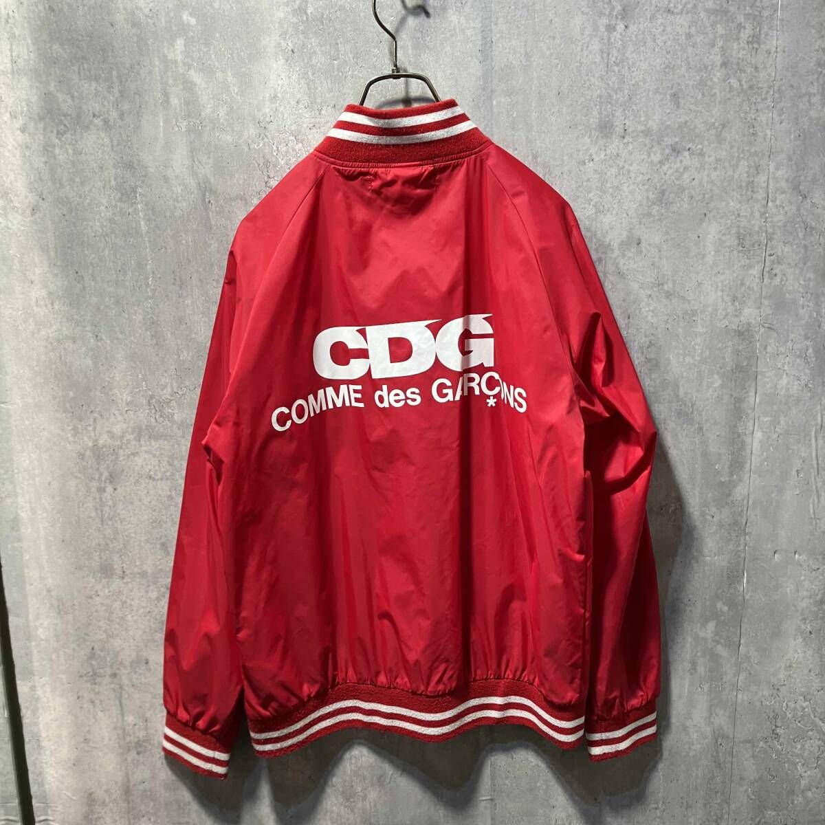 AD2019 CDG COMME des GARCON バックロゴナイロンスカジャン SZ-J006