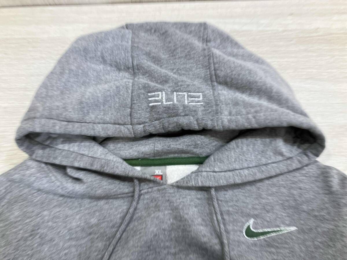 冬 NIKE ナイキ パーカー ミシガン州立大学 カレッジ センターロゴ 裏