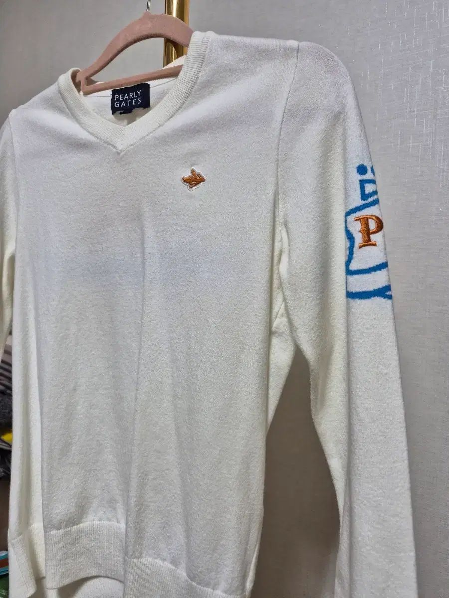 PEARLY GATES 白 Vネック ニット - メルカリ