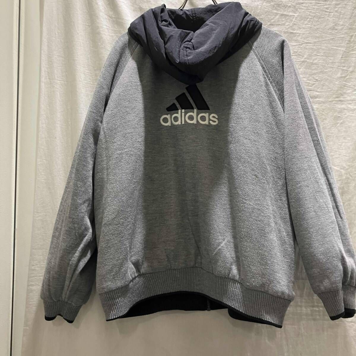 90s adidas アディダス　リバーシブル　ナイロン ピステ　国旗タグ 90s adidas ブルゾン 万国旗タグ リバーシブルナイロンパーカー