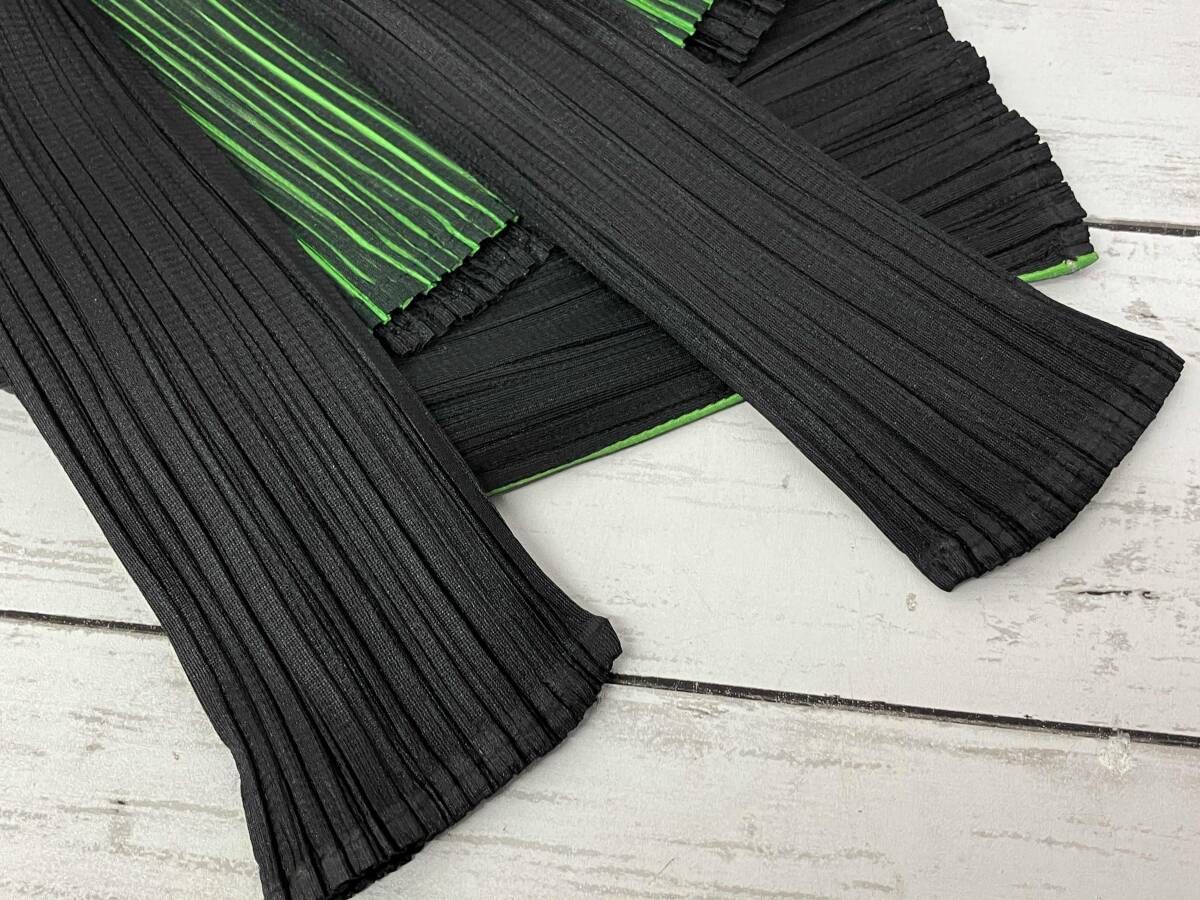 節約 PLEATS PLEASE 長袖カットソー／Lサイズ／グリーン×ブラック