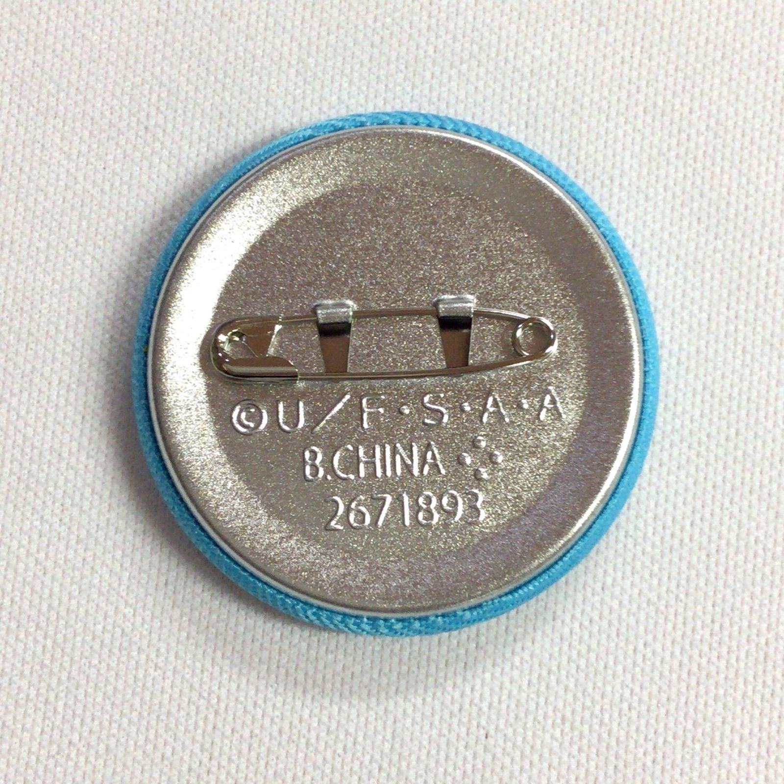 クレヨンしんちゃん カスカベ防衛隊バッジ トレーディング 刺繍缶