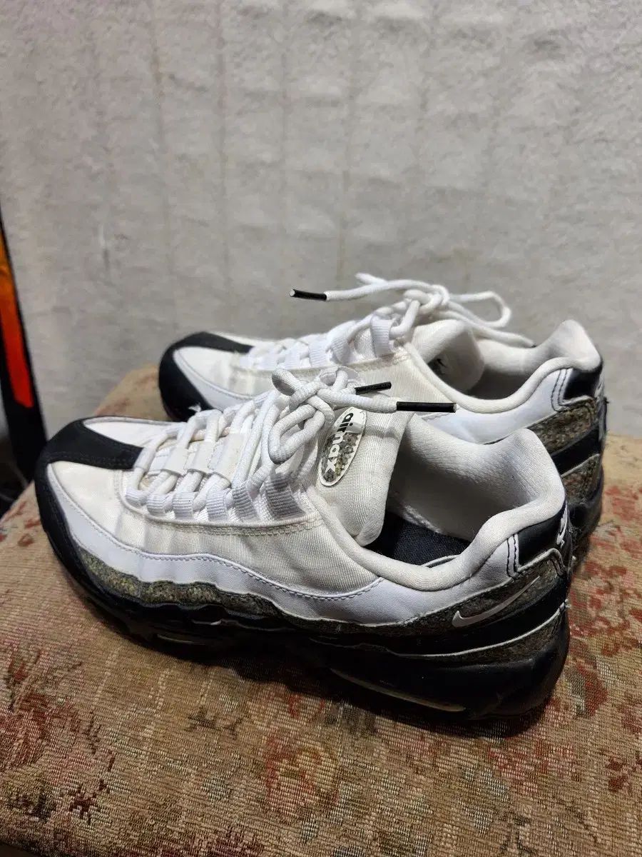 ナイキ エアマックス95 白 ブラック スニーカー