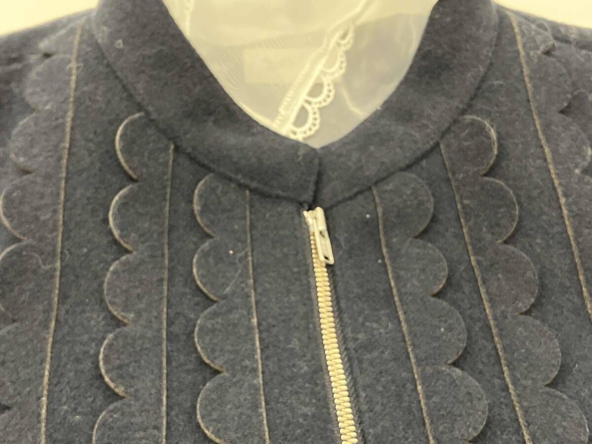 Bibiy. ANGIE SLEEVELESS JACKET ビビィ ベスト シアーつけ襟 ネイビー